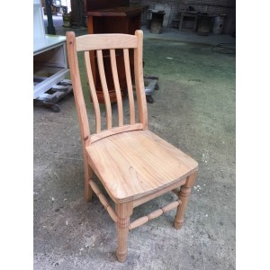 PINE CHAIR in RAW