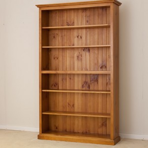 CL 7 x 4 LOCALLY MADE PINE BOOKCASE 